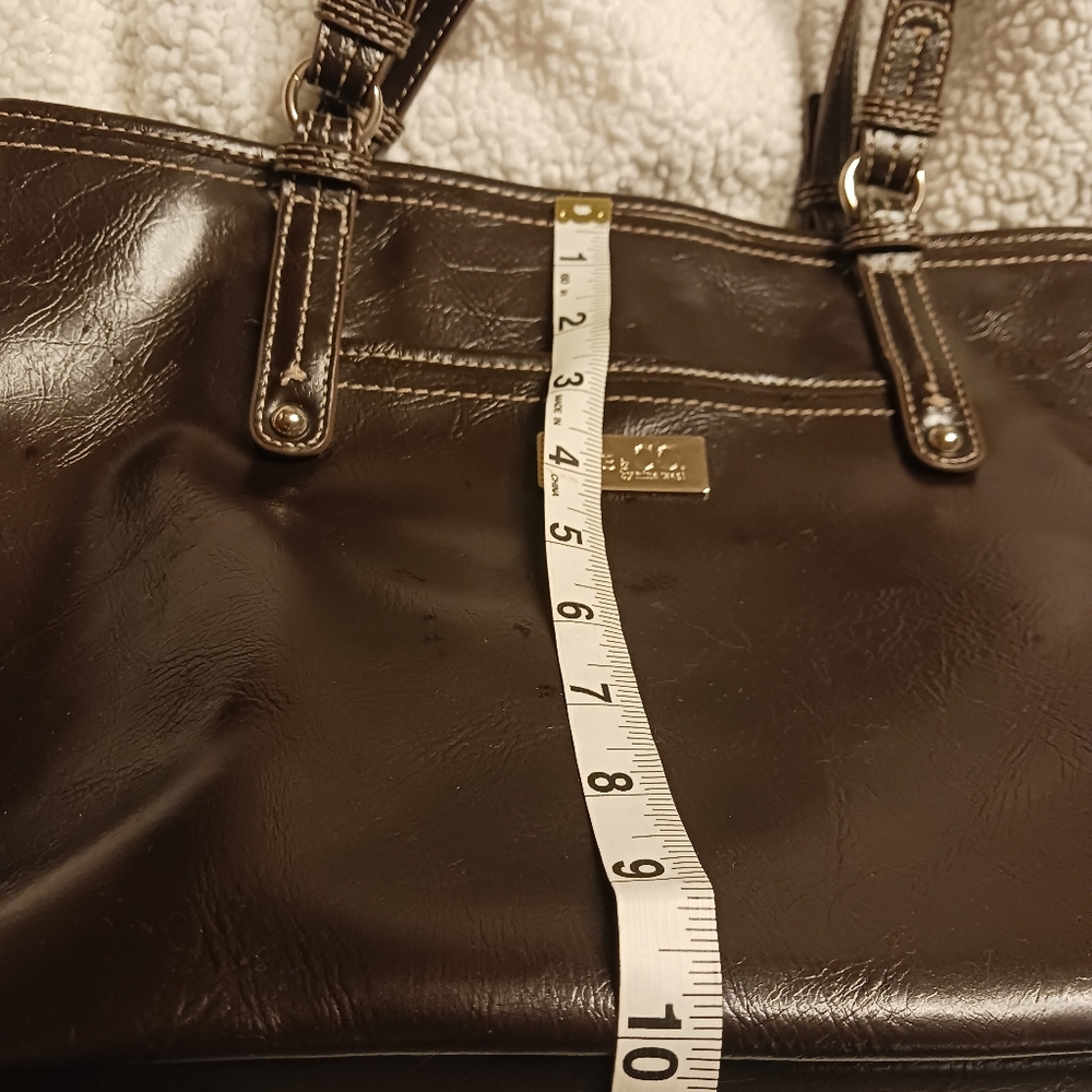 Nine&Co Tote - Picture 7 of 8